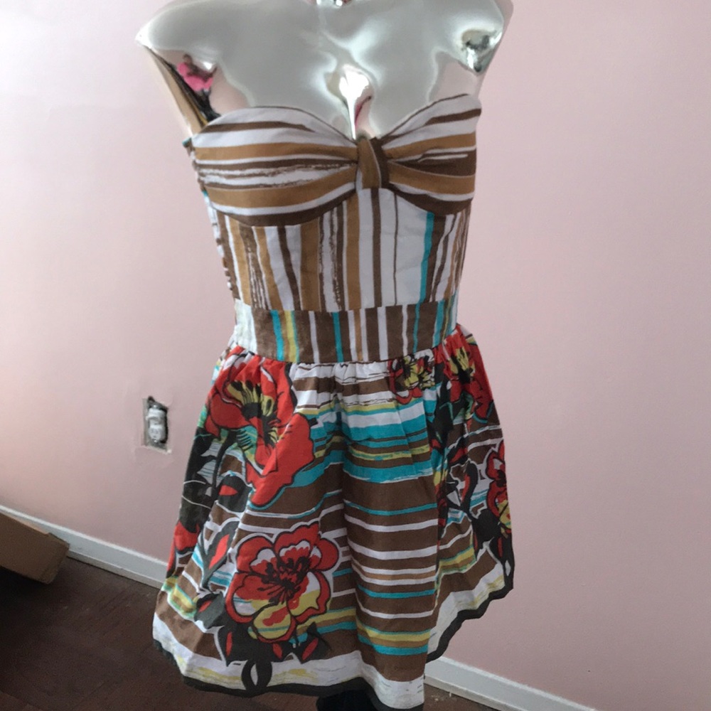 Strapless dress